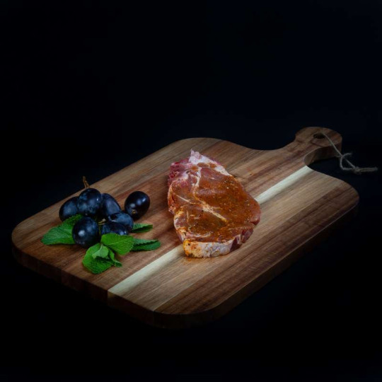 Karbonade, gekruid voor op de barbecue van Marktslager van Bussel