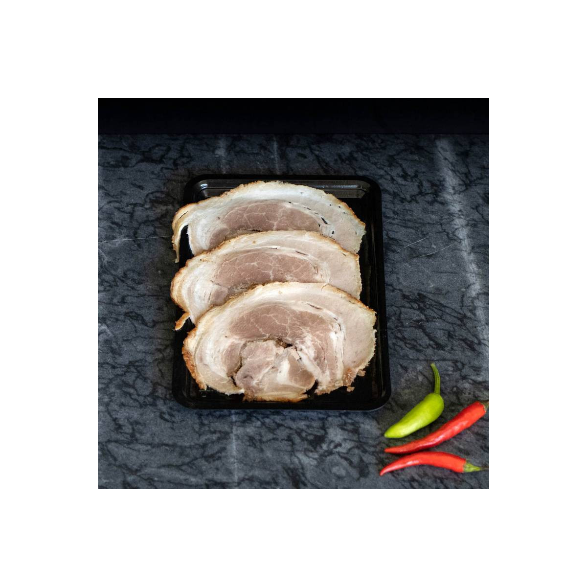 Varkens spek rollade van marktslager van Bussel